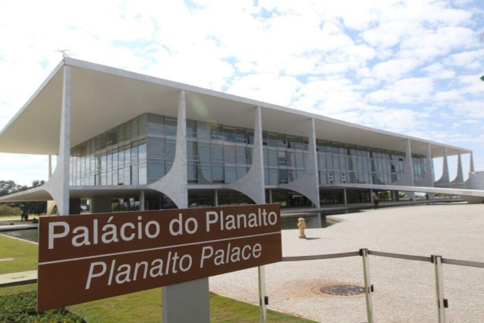 Governo federal impõe exame nacional obrigatório para registro de novos médicos