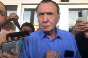 Carlos Bezerra reage bem a tratamento e deixa UTI após pneumonia em São Paulo