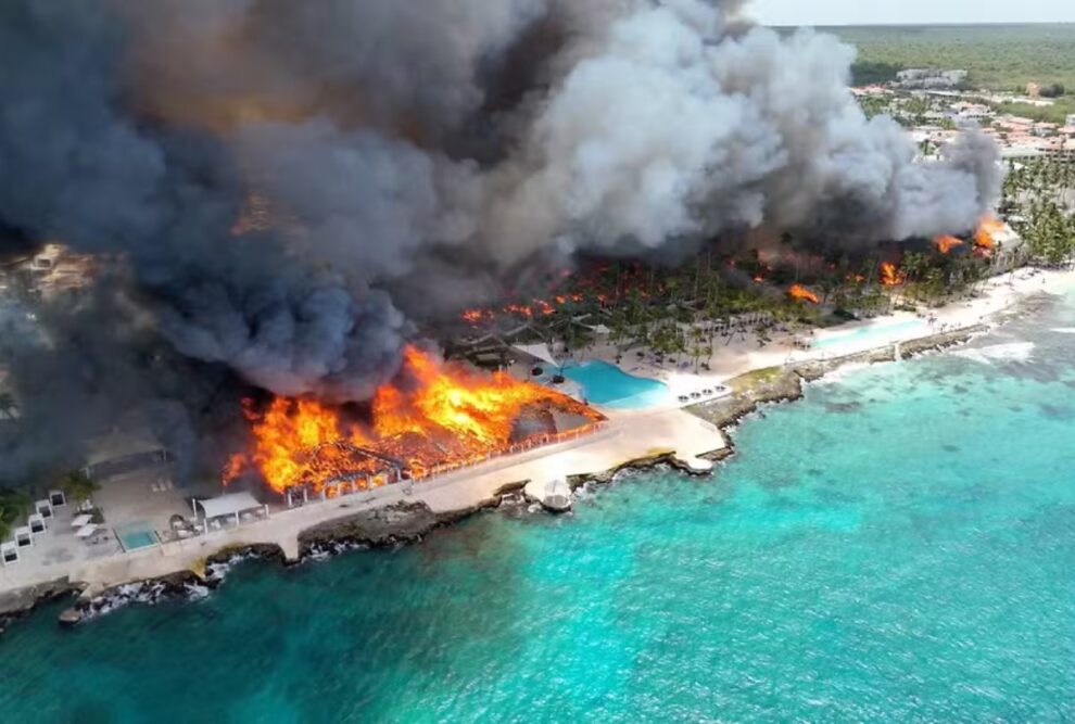Incêndio devastador atinge resort no Caribe e causa morte de turista italiana