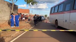 Menino de 10 anos morre em atropelamento por ônibus no Jardim Tropical em Alto Taquari