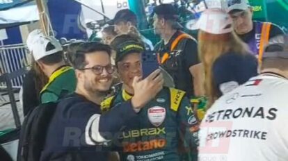 Pilotos da Stock Car recebem carinho de fãs em Cuiabá hoje (20); assista ao vídeo.