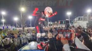 Nelsinho Piquet comemora vitória 'mais difícil' na etapa de Cuiabá da Stock Car