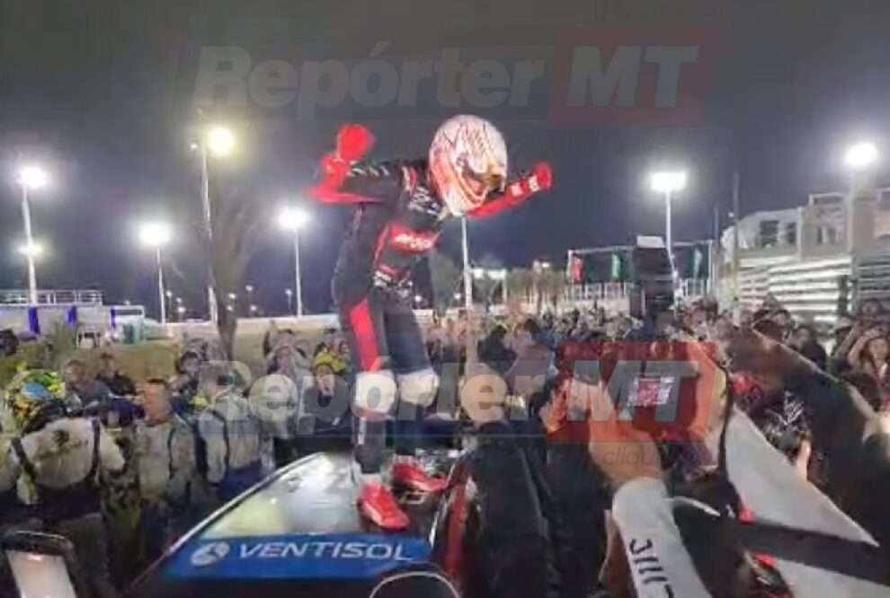 Nelsinho Piquet comemora vitória 'mais difícil' na etapa de Cuiabá da Stock Car