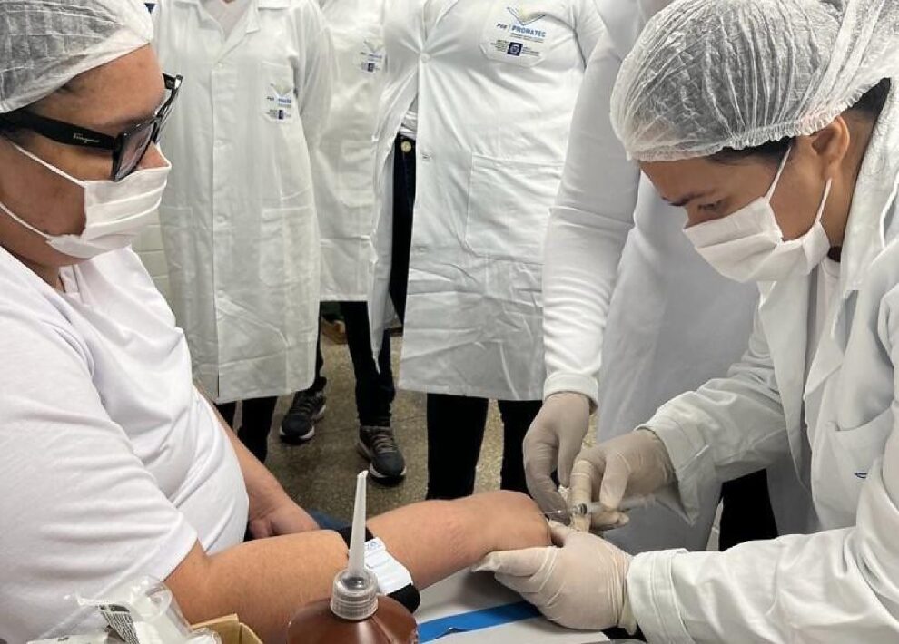 Enfermagem: ETEC de Várzea Grande abre 80 vagas para curso técnico gratuito