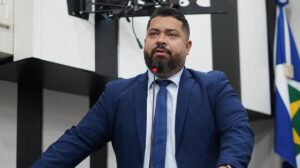 Projeto na Câmara de Cuiabá abre caminho para reeleição de Paula Calil na presidência