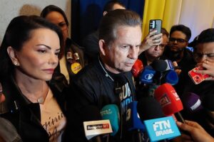 Mauro Mendes lança pré-candidatura ao Senado e promete combater “bando de adversários”