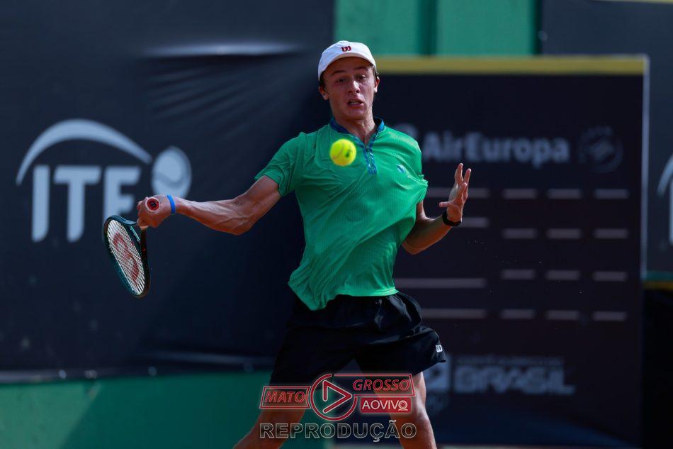 Leonardo Storck lidera brasileiros em giro internacional de tênis rumo a Wimbledon