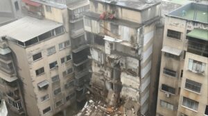 Venezuela enfrenta devastação após terremoto de 7,5 graus com centenas de mortos e feridos