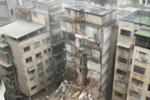 Venezuela enfrenta devastação após terremoto de 7,5 graus com centenas de mortos e feridos