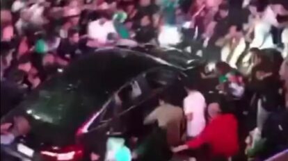 Motorista atropela multidão em festa da Copa no México e deixa 17 feridos